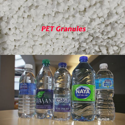 Gránulos plásticos transparentes del ANIMAL DOMÉSTICO IV 0,81 punto de fusión 250℃ para las botellas de agua